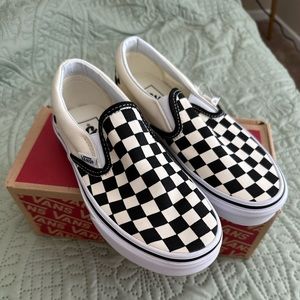 Classic Checkered Slip On Vans